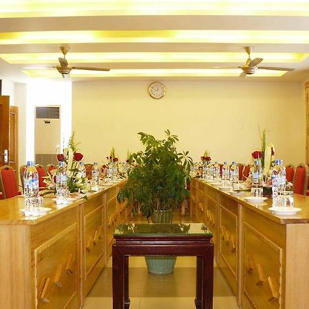 Lao Cai Galaxy Hotel Extérieur photo