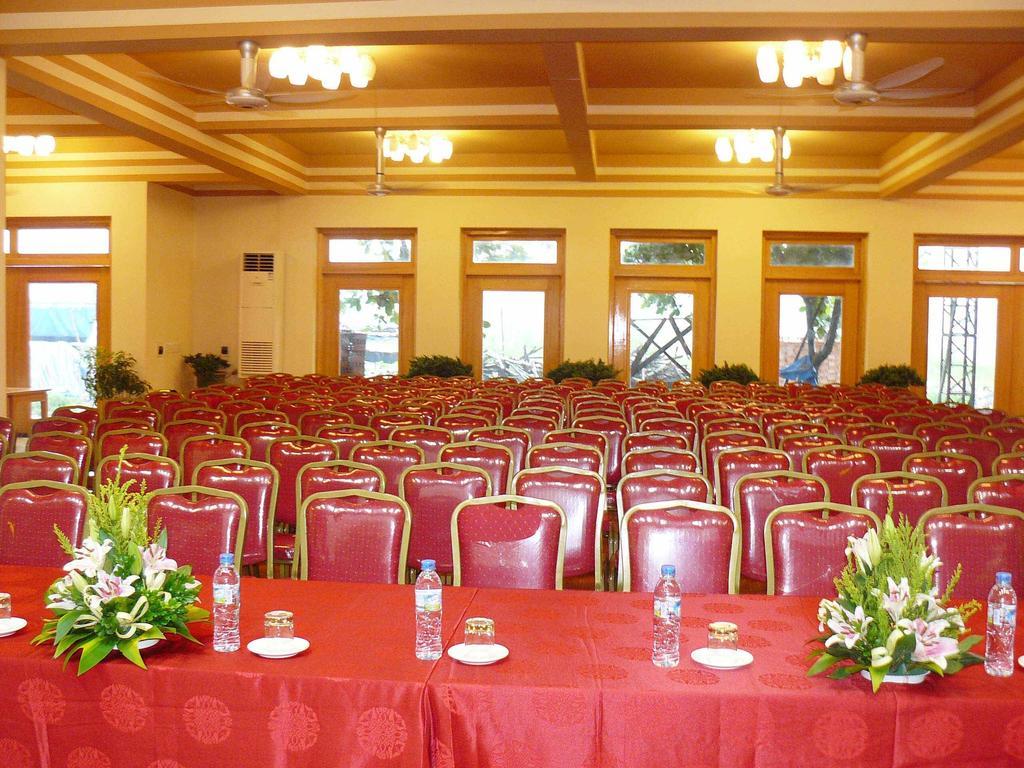 Lao Cai Galaxy Hotel Extérieur photo
