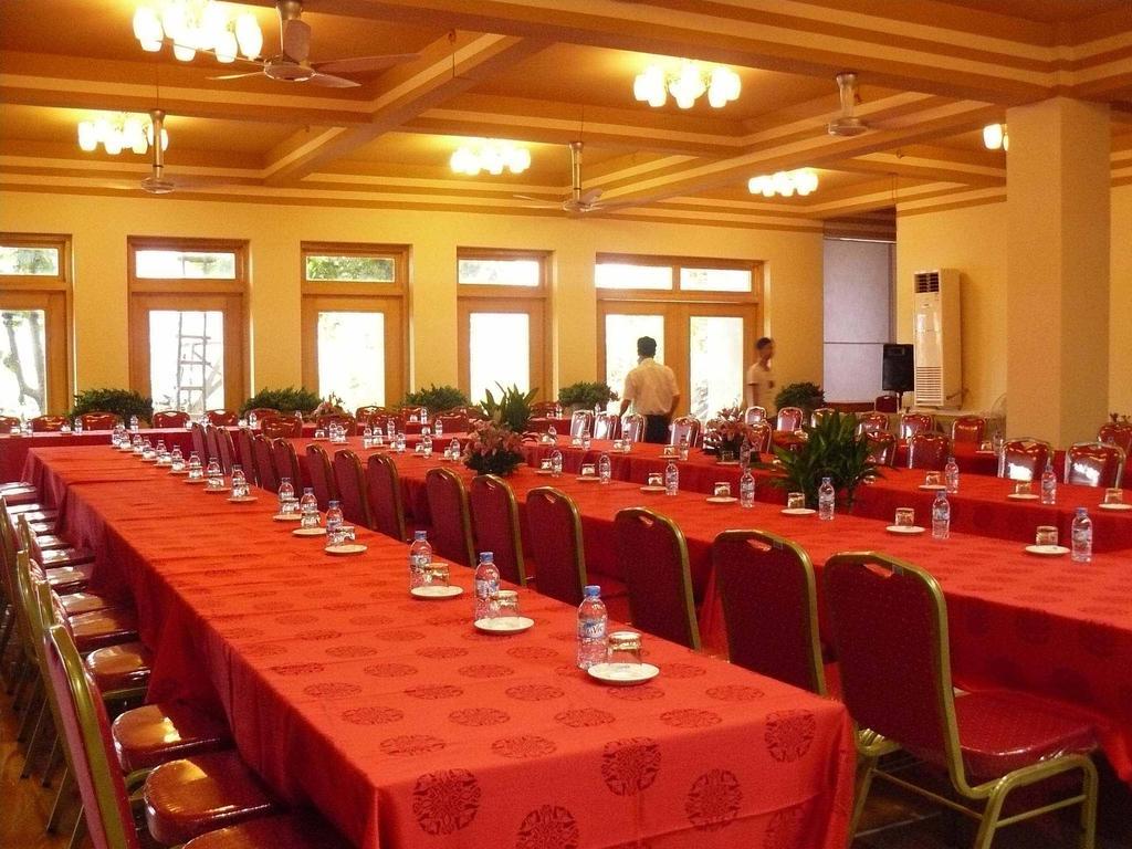 Lao Cai Galaxy Hotel Extérieur photo